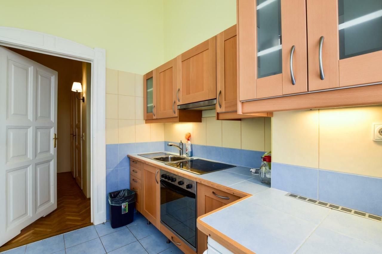 Carpathia Apartment At The Famous Vaci Street Budapest Esterno foto